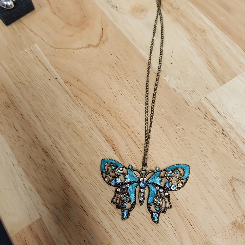 Butterfly Necklace 30" - Picture 3 of 4